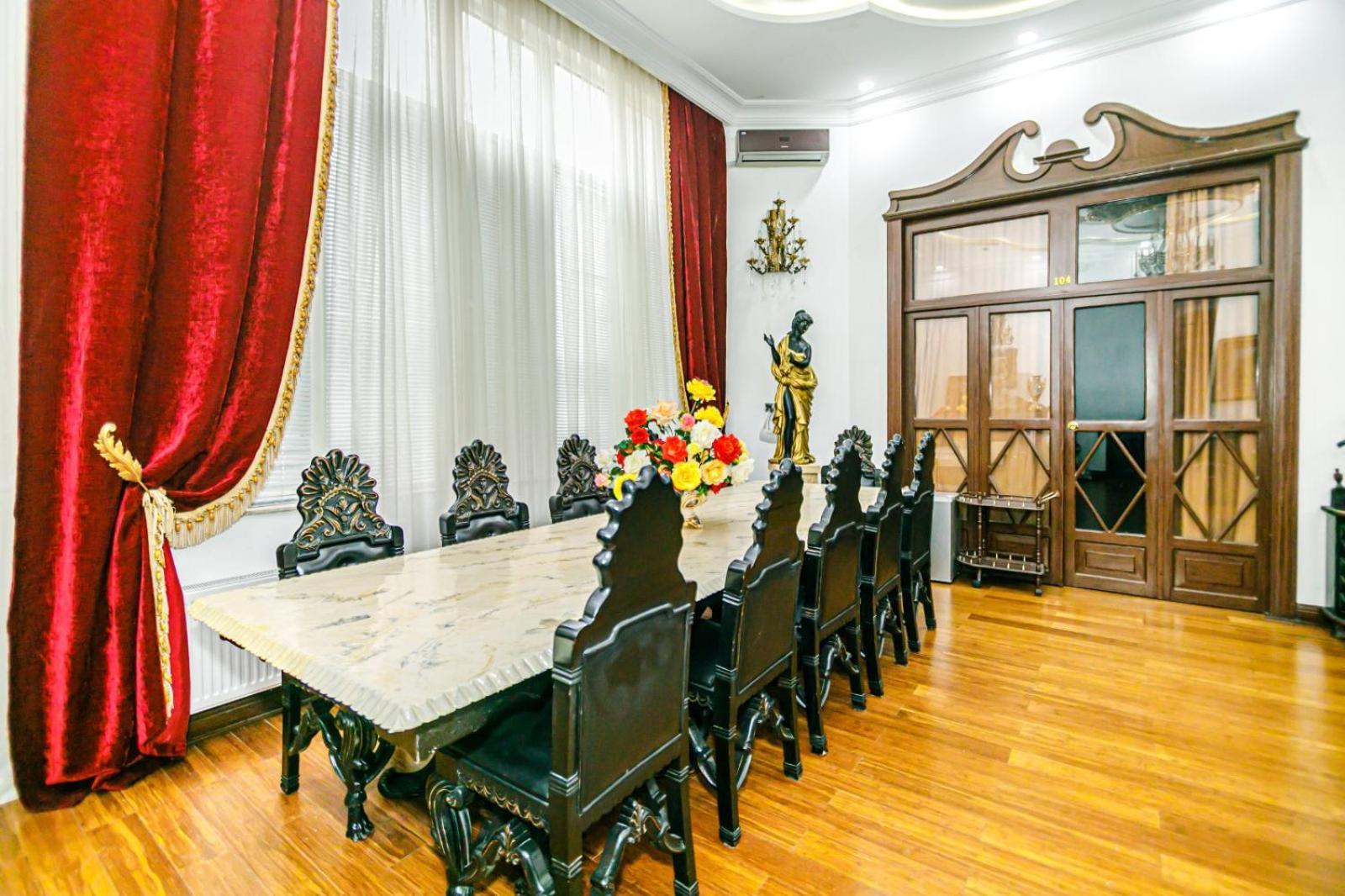 Sera Hotel 바쿠 외부 사진